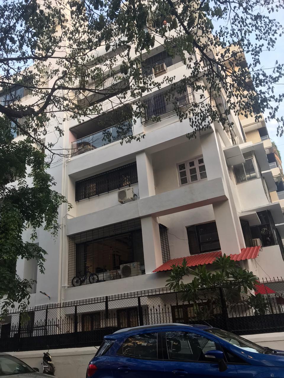 Building - Guru Smruti, Juhu